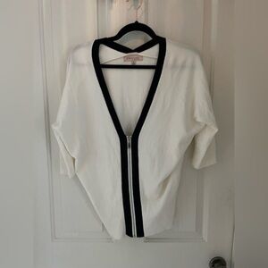 Short sleeve sweater size medium